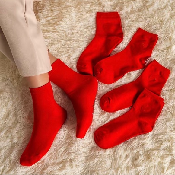 ๐๐ 2 Pairs Red Ankle Socks - Picture 4 of 5